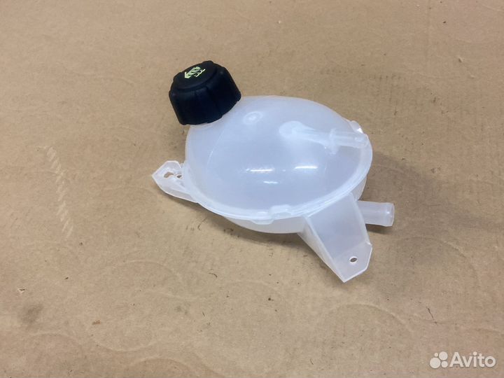 Рено логан 2 расширительный бачек