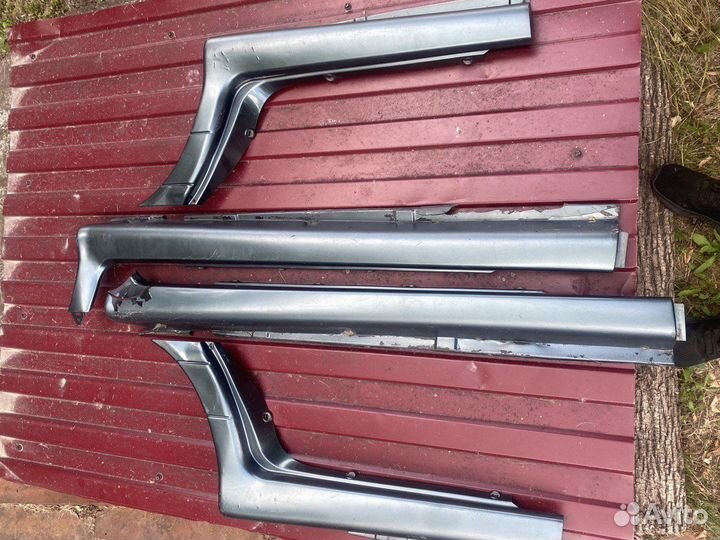 Накладки на пороги ваз 2114