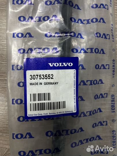 Молдинг стекла лобового Volvo XC70 30753552