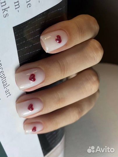 Требуются модели на маникюр