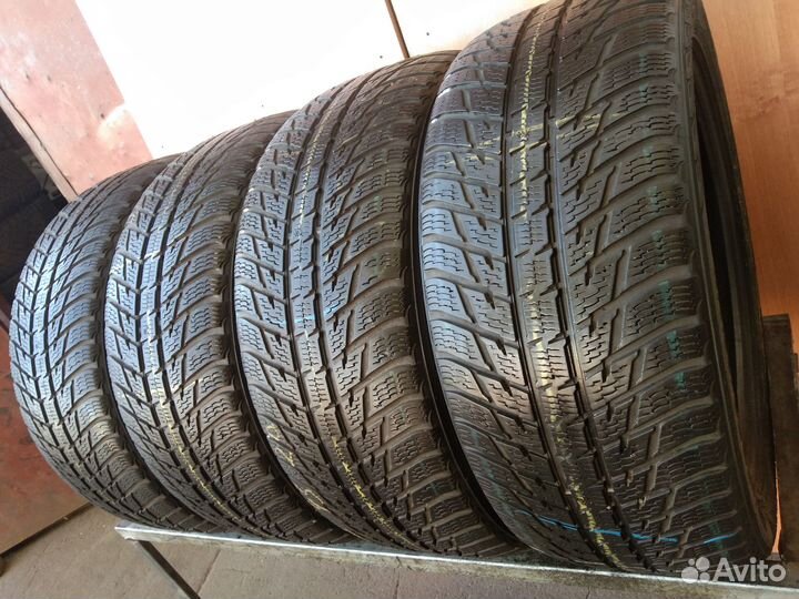Nokian Tyres WR SUV 3 265/45 R20