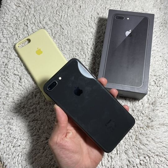 iPhone 8 Plus, 64 ГБ