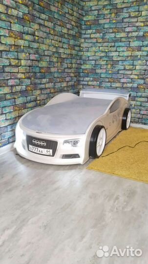 Детская кровать автомобиль