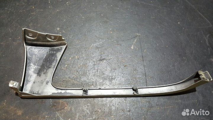 Молдинг фары правый Subaru Forester SG5 EJ205 04
