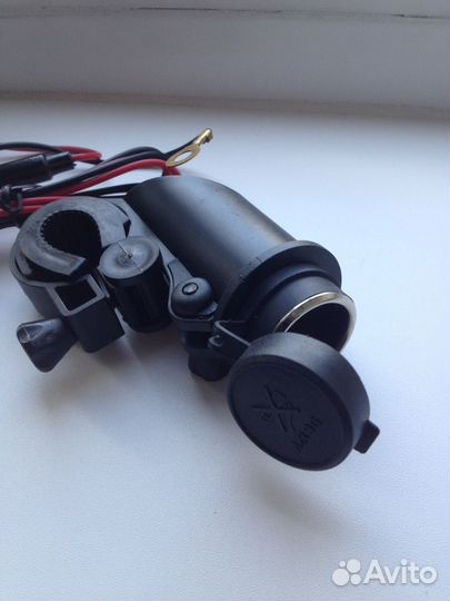 Зарядка прикуриватель на руль мотоцикла 12v