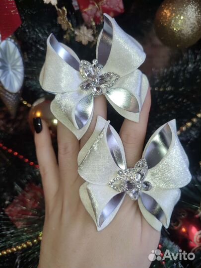 Бабочки и хризантемы-резиночки