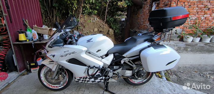 Honda VFR800 A 2002-13 ген 6 разбор Запчасти