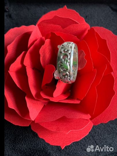 Серебряное кольцо