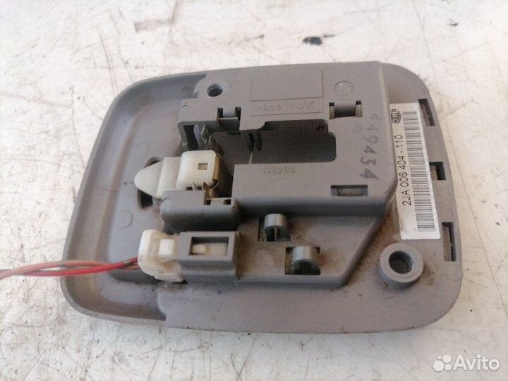 Плафон освещения салона задний Nissan Primera P11