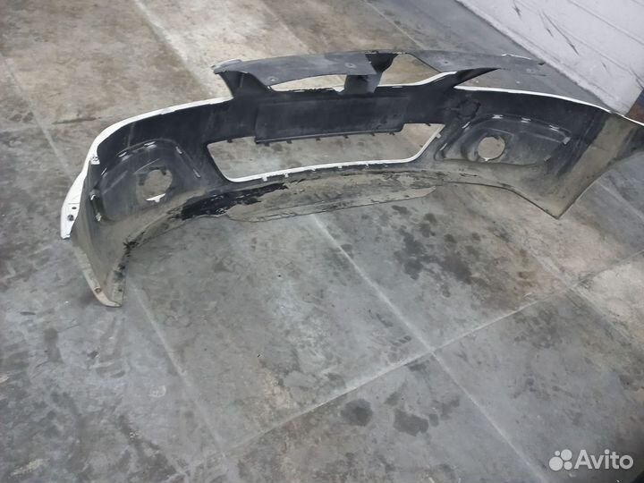 Передний бампер на LADA largus