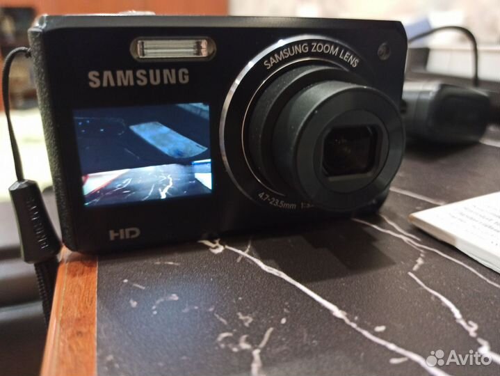 Цифровой фотоаппарат Samsung dv100