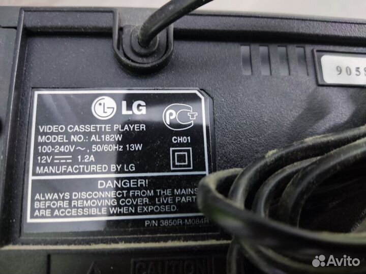 Видеомагнитофон LG AL182W
