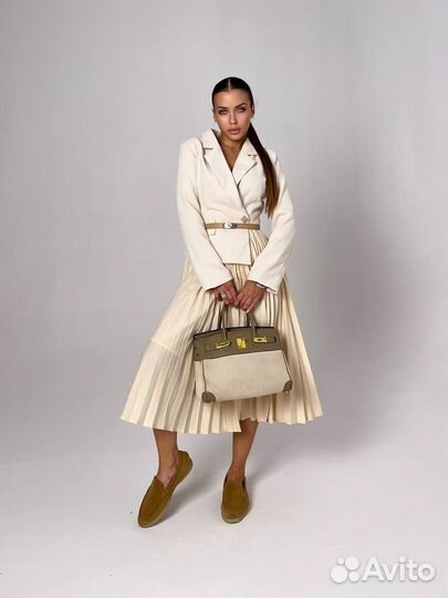 Стильное платье