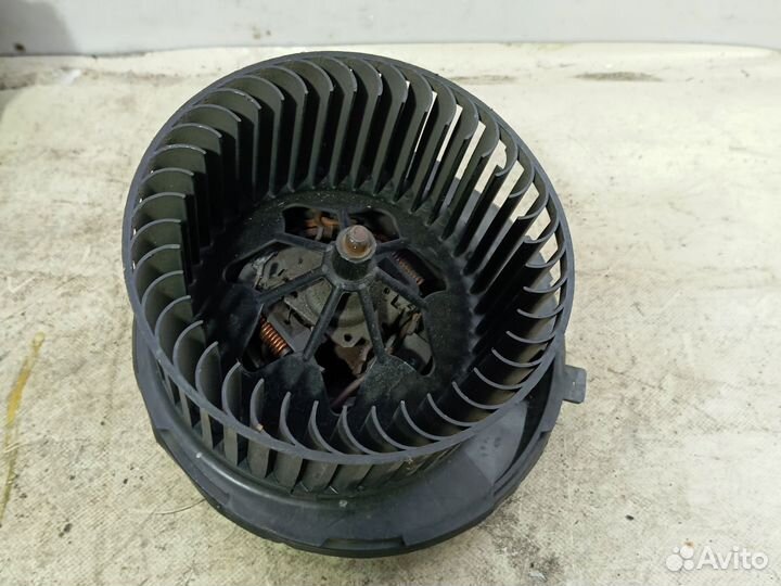 Моторчик печки Volkswagen Golf 5
