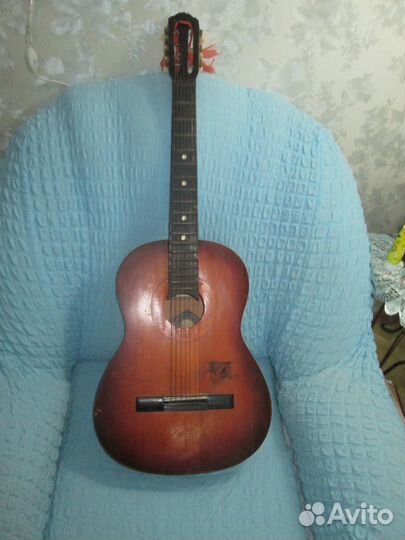 Гитара семиструнная