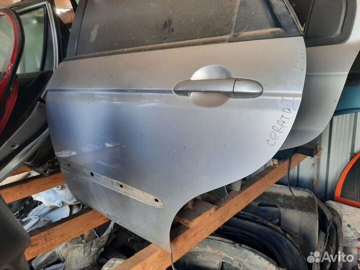 Стекло заднее левое kia cerato 1