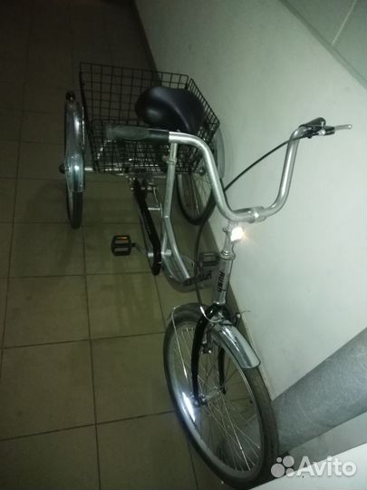 Трехколесный велосипед