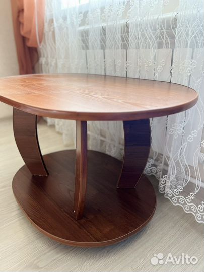 Стол журнальный на коликах