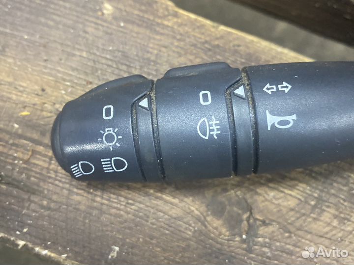 Лада Ларгус подрулевой переключатель света