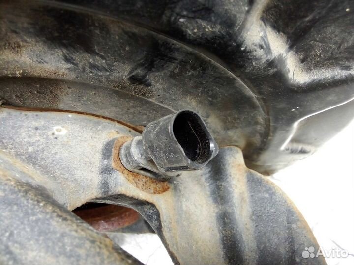 Кулак поворотный левый seat Leon 2 1P