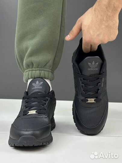 Кроссовки adidas