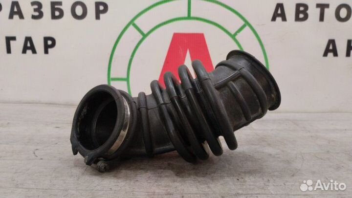 Патрубок воздушного фильтра Ford Focus CB8 1.6L