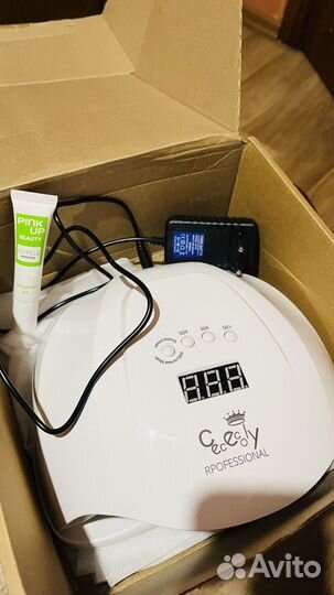 Лампа для маникюра новая