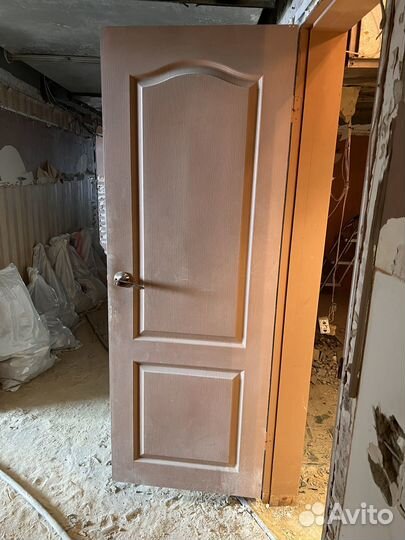 Двери межкомнатные из массива