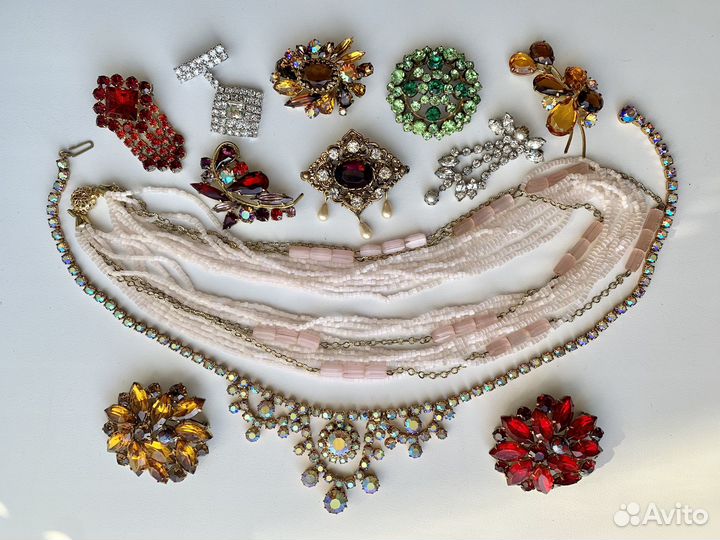 Винтажная бижутерия прошлых лет