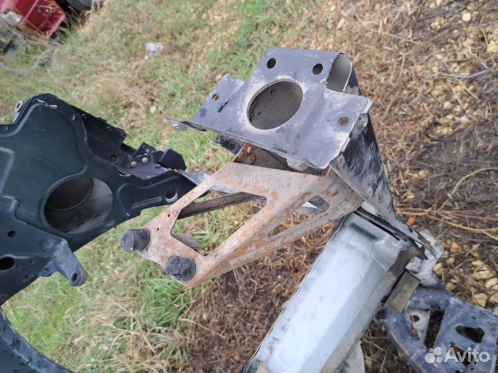 Кронштейн фары Range Rover Vogue l322