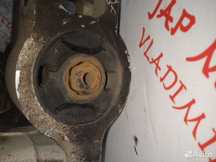 Рычаг подвески нижний передний Volkswagen Golf 5