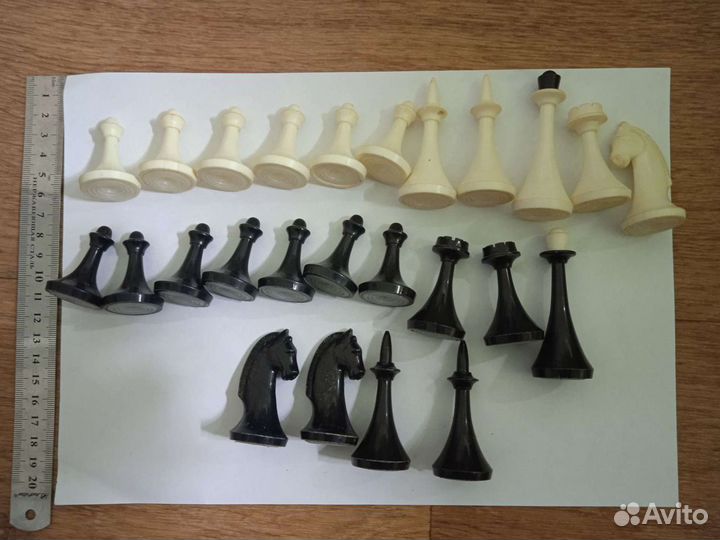 Шахматные фигуры, доска