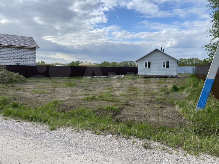 Дом 30 м² на участке 8 сот.