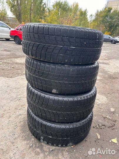 Bridgestone Blizzak WS-60 205/55 R16