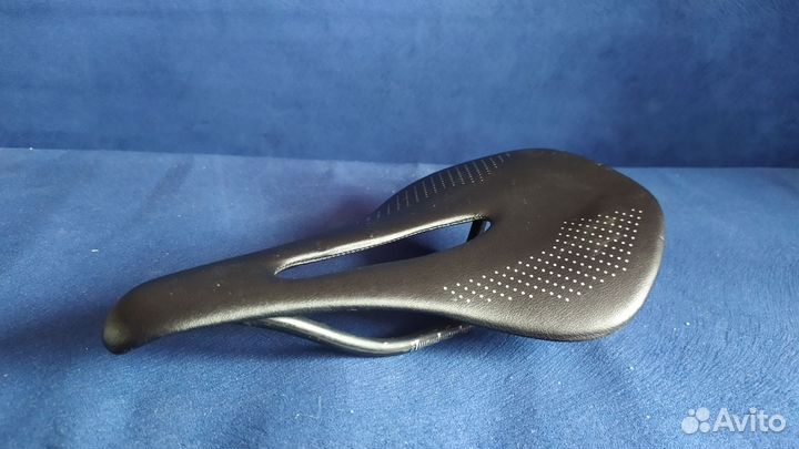 Седло для шоссейного велосипеда