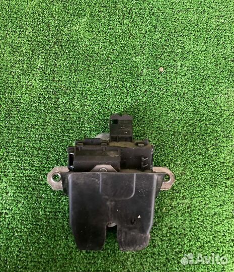 Замок багажника Ford Focus 2 седан хетчбек