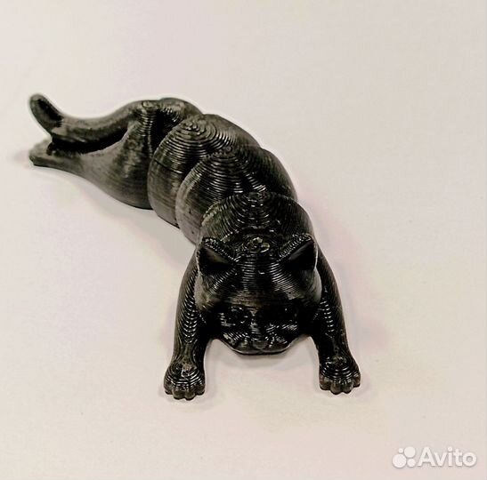 Отдыхающий кот