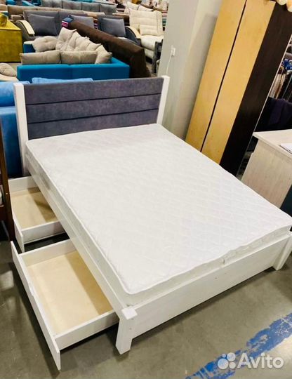 Кровать двухспальная