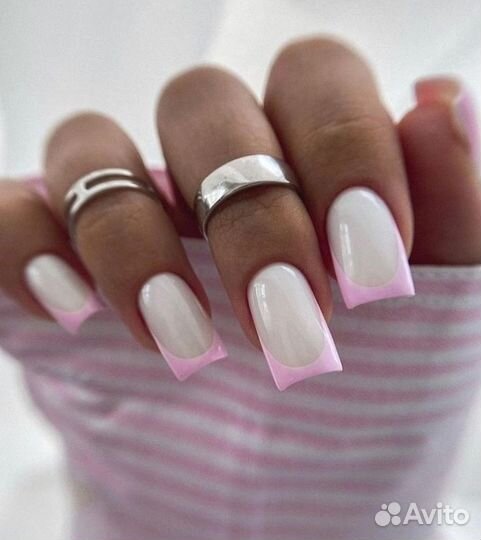 Модель на маникюр наращивание