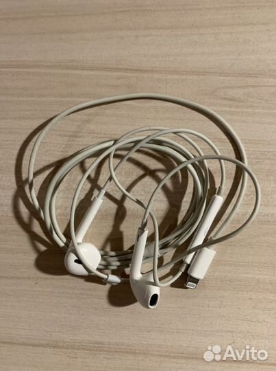 Наушники earpods