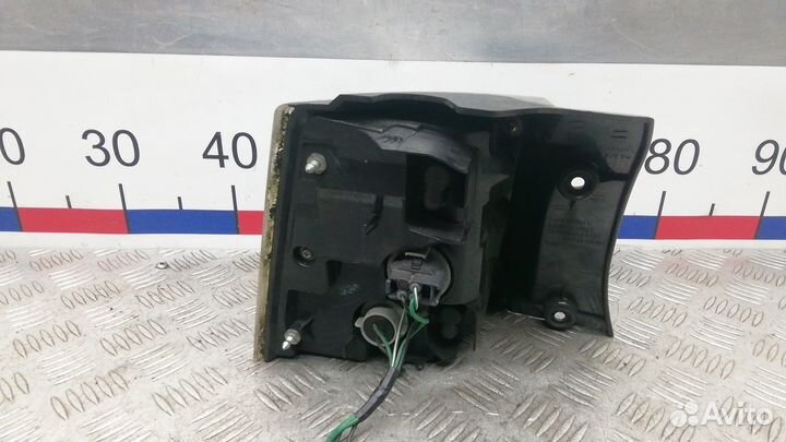 Фонарь Mitsubishi Outlander (2003-2009)