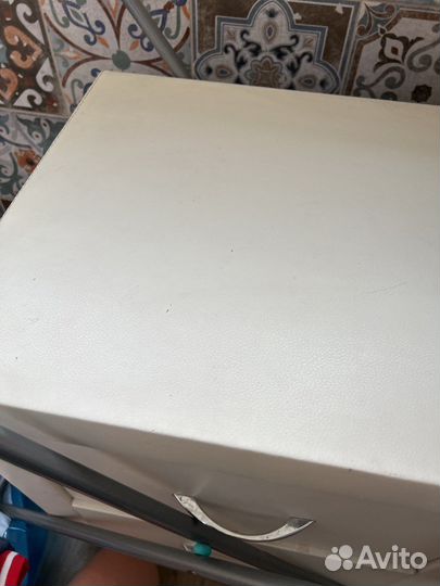 Тумба прикроватная