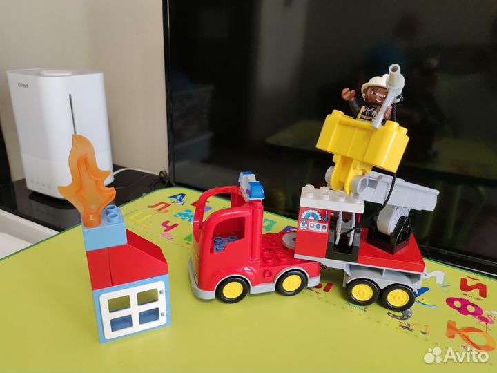 Набор Lego duplo аэропорт, пожарная машина