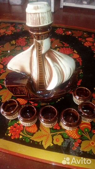 Графин с рюмками