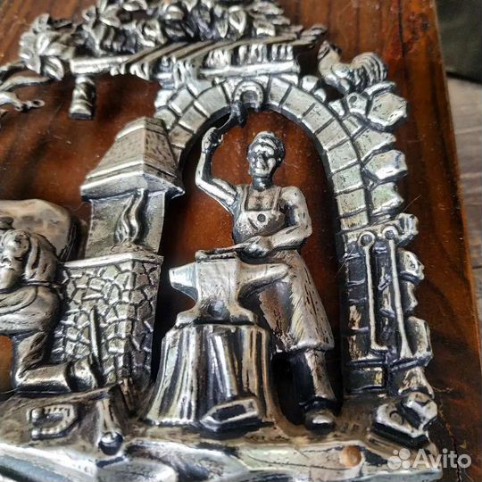 Антиквариат из Европы. Панно Кузница