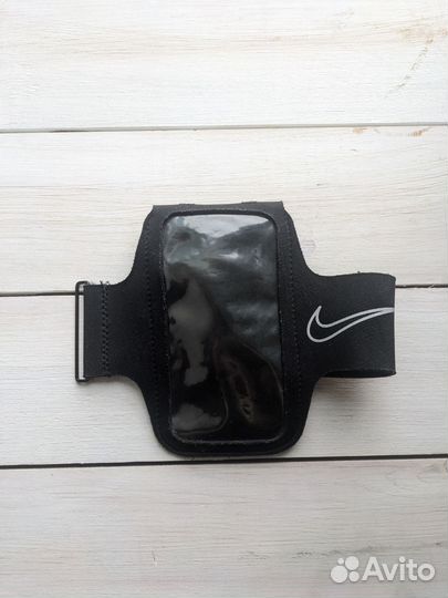 Чехол на руку для смартфона Nike для бега