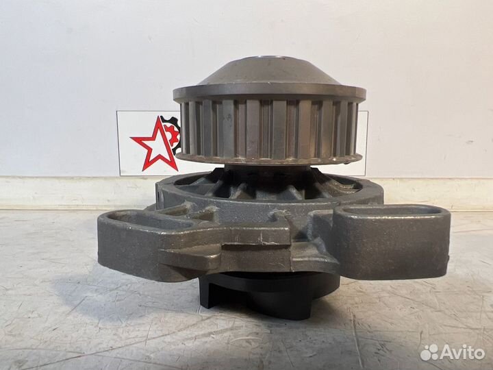 Насос системы охлаждения новый Audi 80/90/100/200