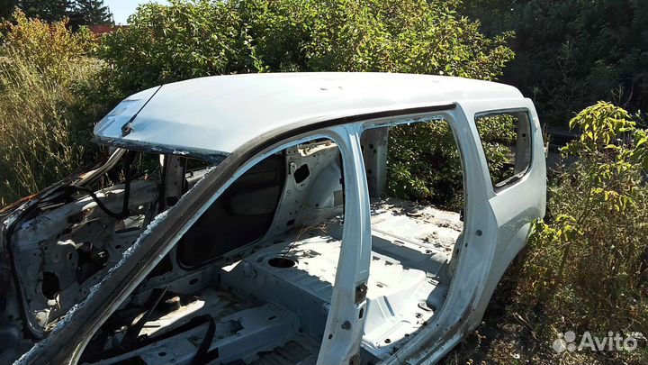 Продам заднюю часть кузова Ларгус 2013года