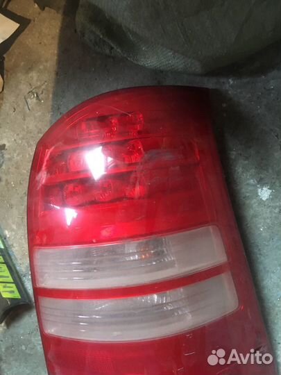 Продам стоп сигнал toyota wish