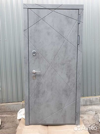 Дверь входная металлическая